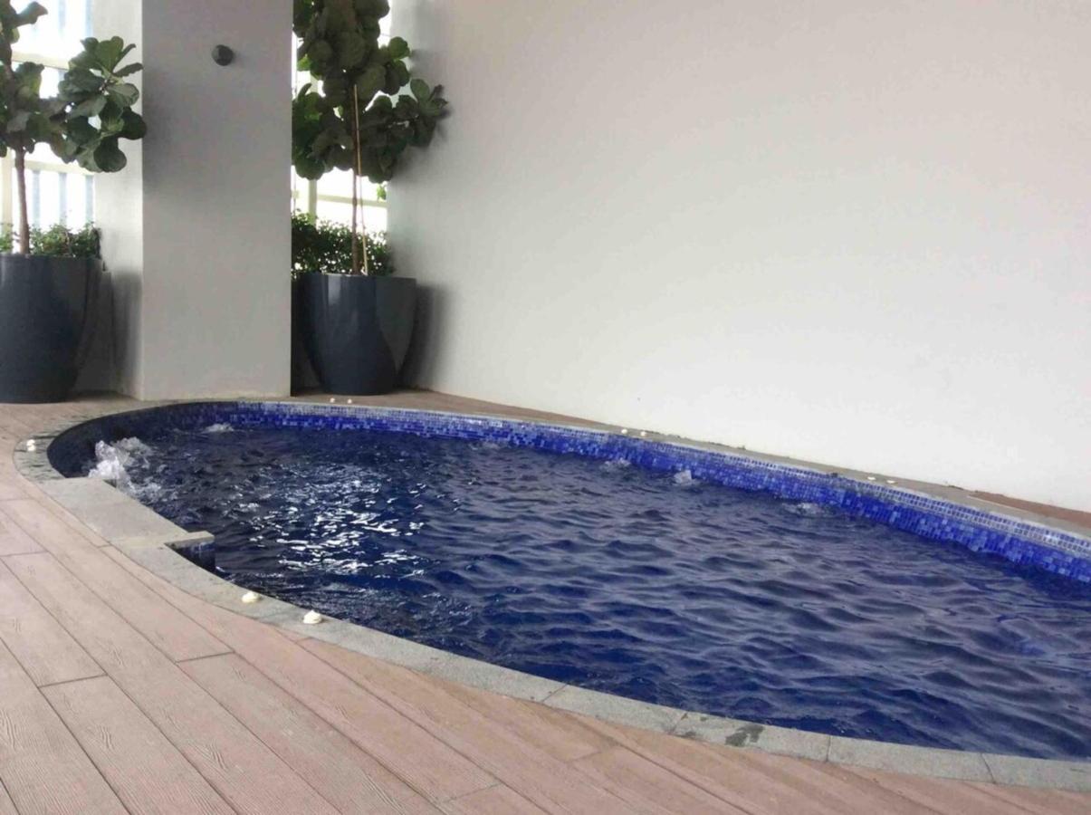 The Azure Residences Kampong Baharu Sungai Way Exterior photo