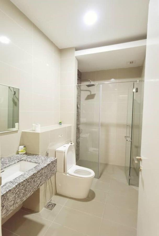 The Azure Residences Kampong Baharu Sungai Way Exterior photo